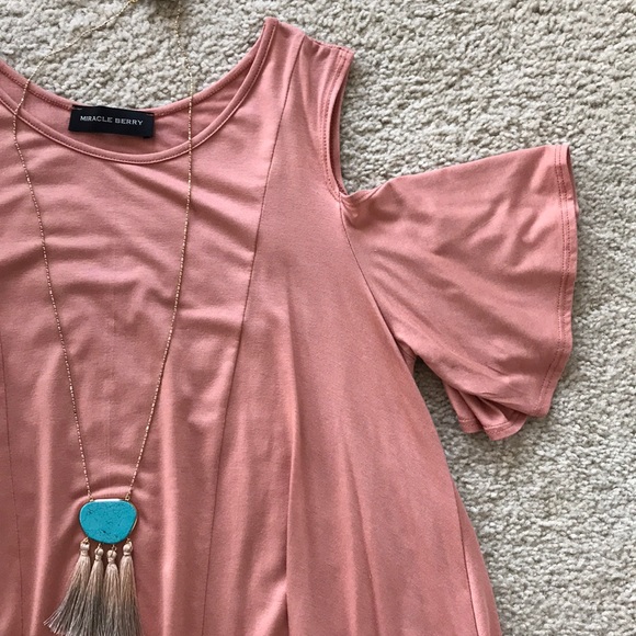 ♥️1 SMALL♥️Cold Shoulder Tunic Top - Picture 4 of 8